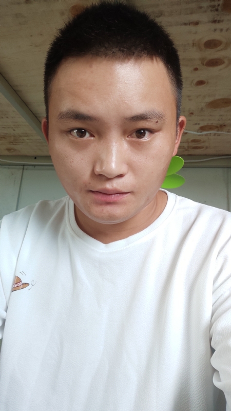 水里面的云呀的第一张照片--永安相亲网
