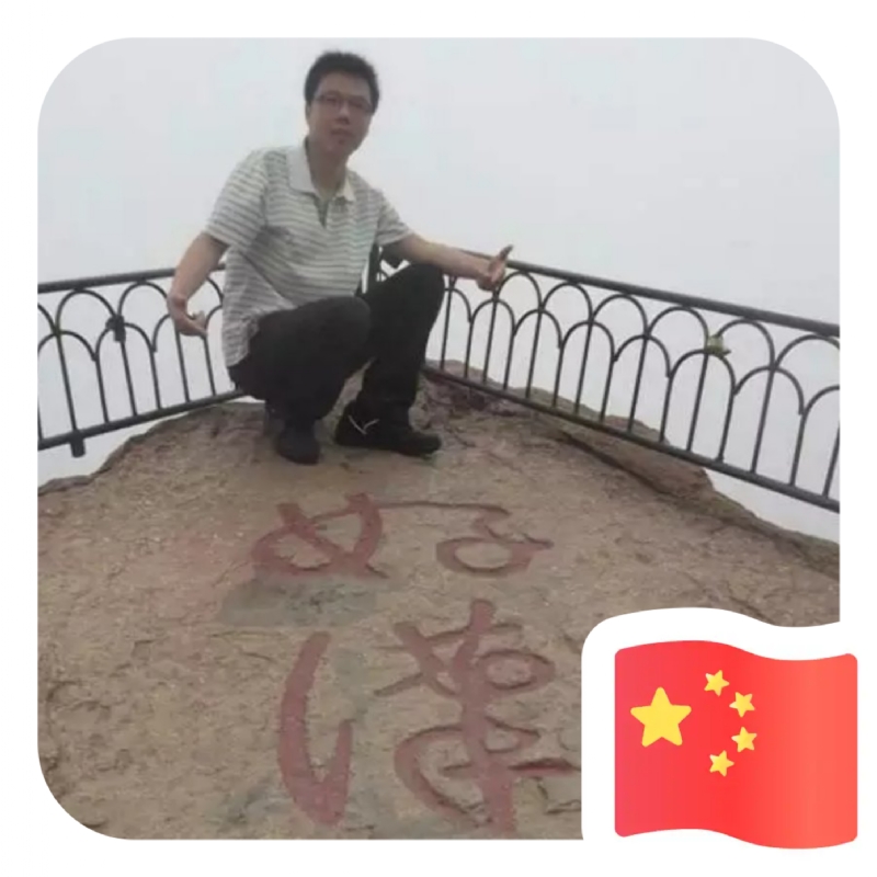 一只小虎牙的第一张照片--永安相亲网