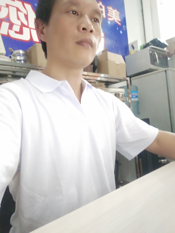 深蓝色的海的第一张照片--永安相亲网