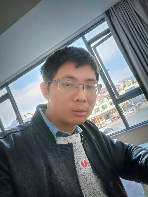 也许只是缺少一个拥抱的第二张照片--永安相亲网