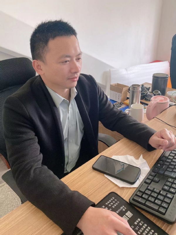 落叶知秋的第一张照片--永安相亲网